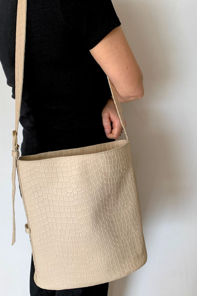 JUAN-JO I Bolso Cubo Piel Negro Bucket
