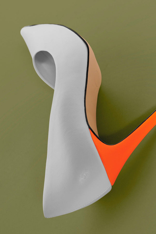 O2 Monde | Sunita Pumps white velvet