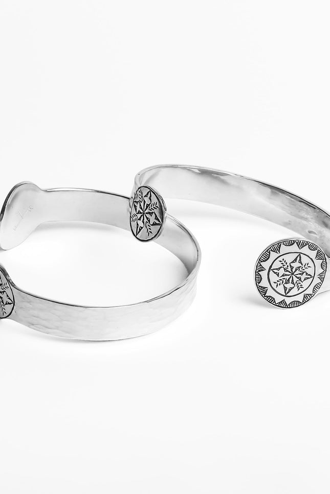 Yelli Jewels | Rosettes Bangle Bracelet