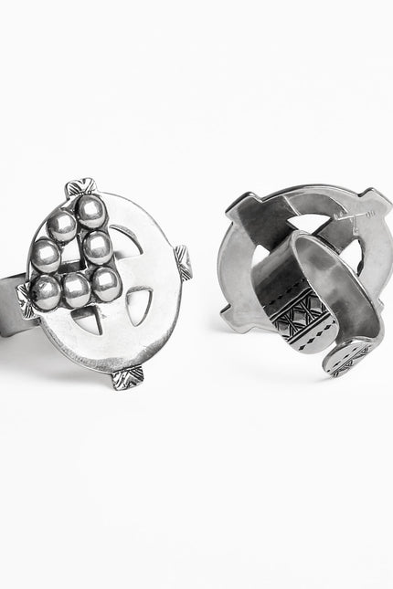 Yelli Jewels | Plus Studs Ring