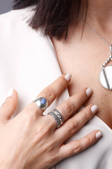 Yelli Jewels | Moonbeam Pendant Necklace