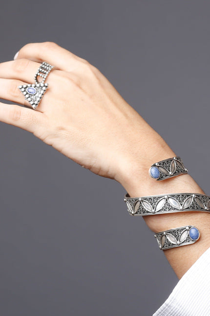 Yelli Jewels | Blue Snake Bracelet