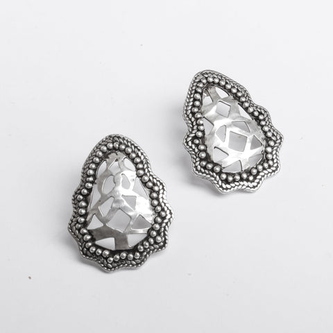 Yelli Jewels | Teardrop Studs