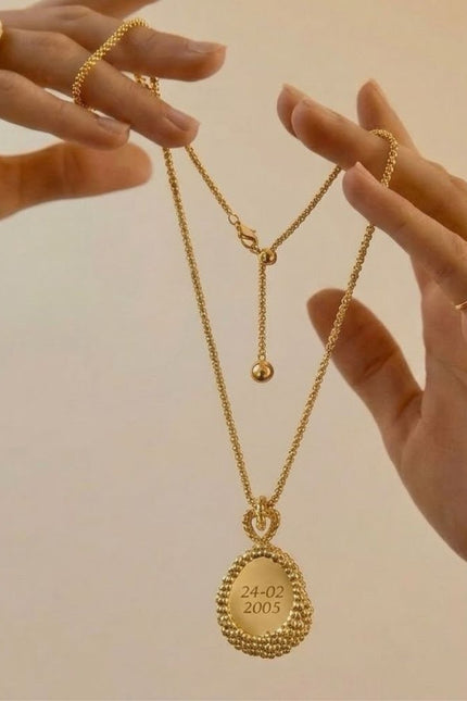 Arvino | Golden Riverstone Engrave Necklace