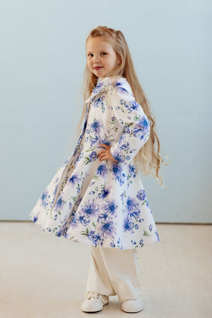 Fitted and flared coat for girls in white with floral print named blue whisper