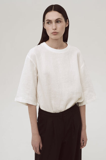 Woolen wide palazzo trousers with pockets. 
