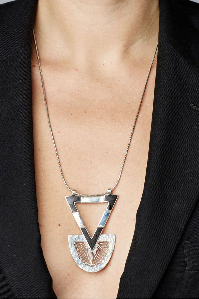 Yelli Jewels | Eben Jumper Pendant Necklace