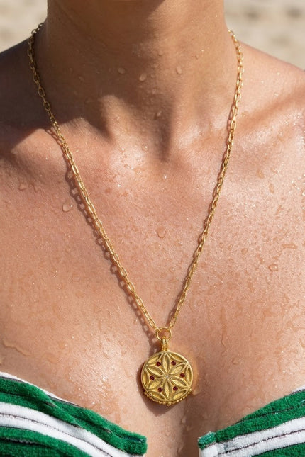 Arvino | Garnet Medallion Pendant Necklace