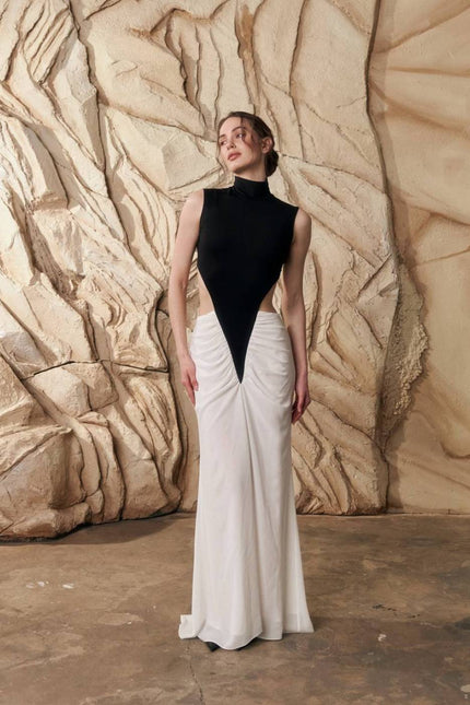 Kolosova | Black And White Maxi Dress
