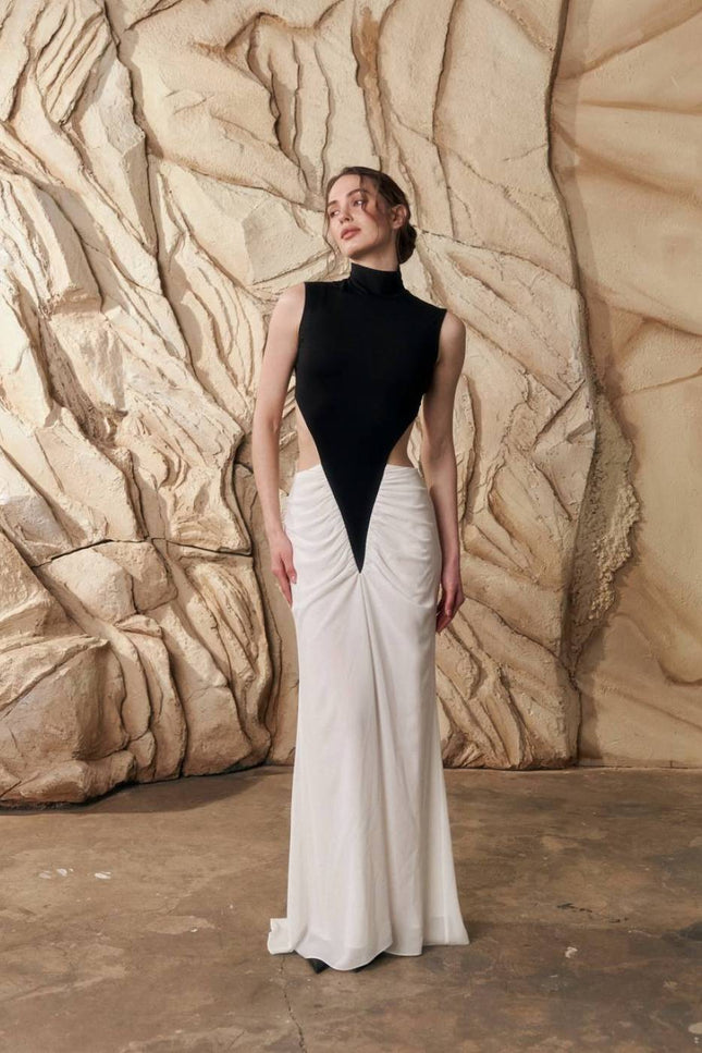 Kolosova | Black And White Maxi Dress