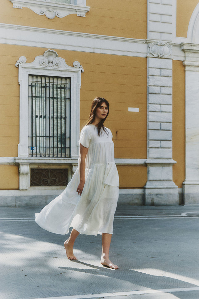 A Perfect Nomad | Her Own Hero Midi Dress