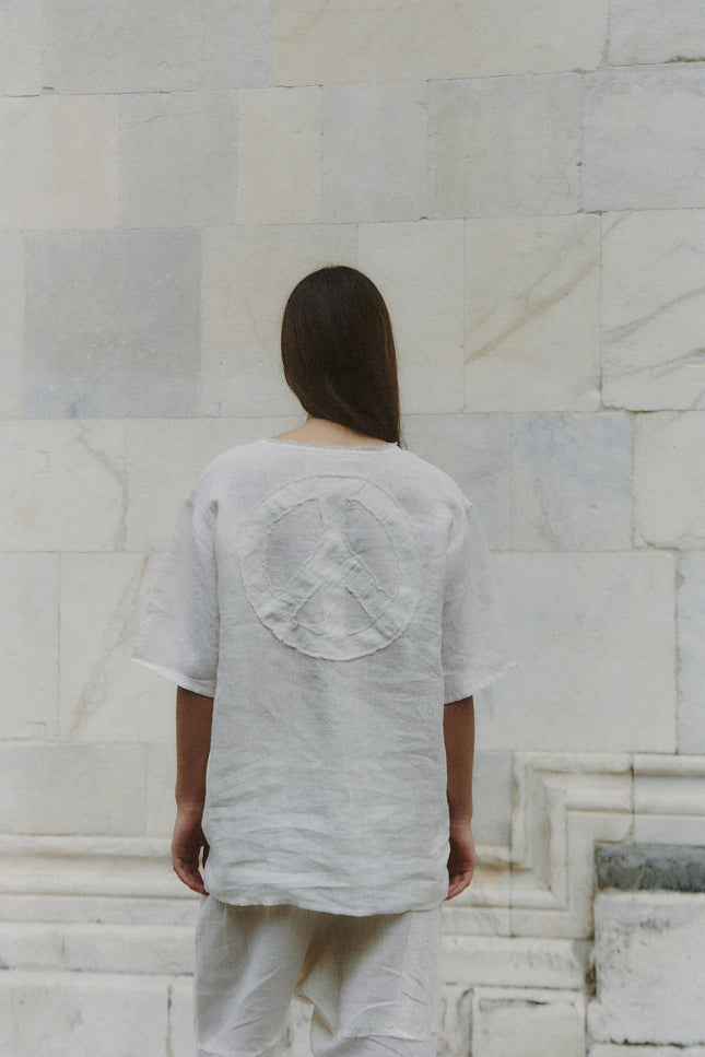 A Perfect Nomad | Peace T-shirt