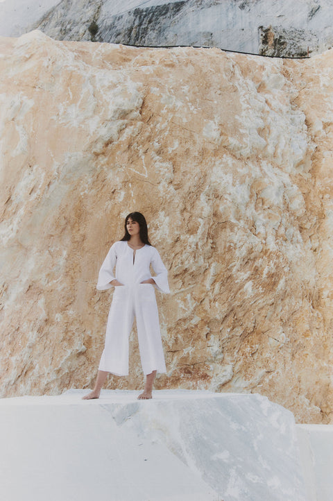 A Perfect Nomad | Minimal Jumpsuit linen