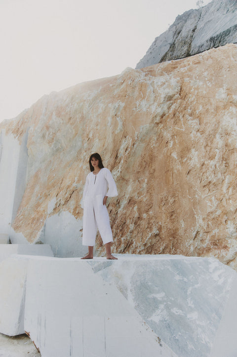 A Perfect Nomad | Minimal Jumpsuit linen