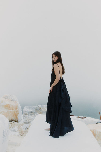 A Perfect Nomad | SILK SYROS - Czarny
