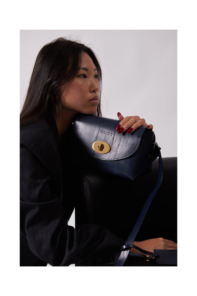 The Dust Company | Shoulder bag The Small Box blue