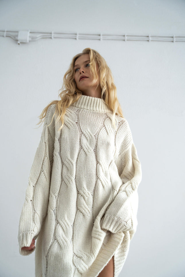 A Perfect Nomad | Cashmere Cable Knit