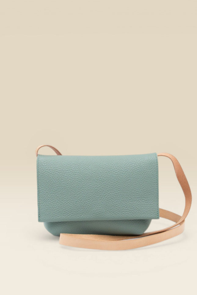 foto producto bolso de piel aramara turquesa oscuro frontal 2