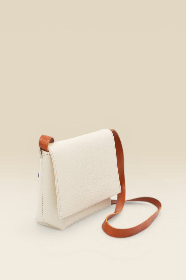 foto producto bolso de piel aramara hueso lateral