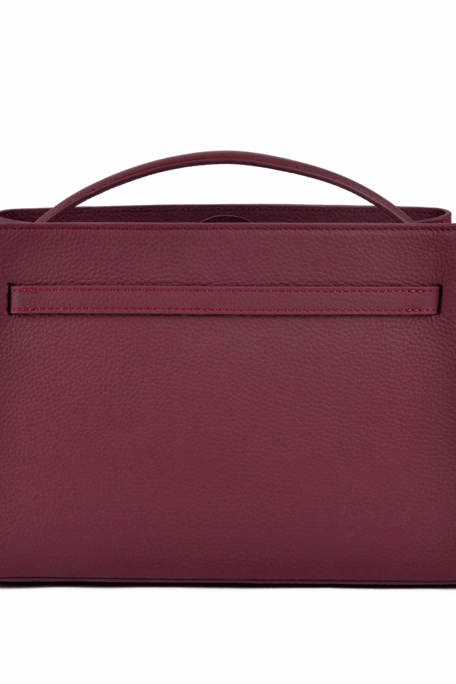 red leather atelier galin handbag with gold cube clasp back view