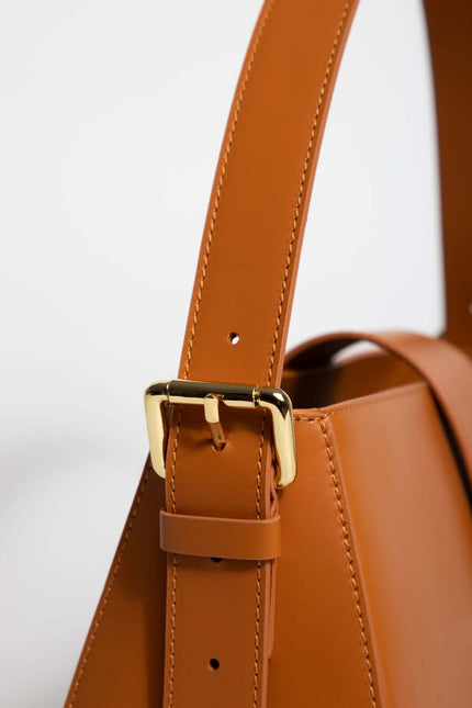 EVÉN I BELONA Hobo Bag - Cognac