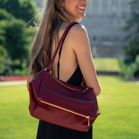 Bess Madrid I Bess - Morello Cherry skórzana torebka na ramię