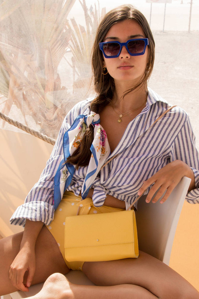 bolso de piel cymbella color mango chica playa fuerteventura 4