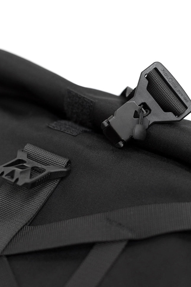 Braasi Industry | Backpack Henry AI Bot