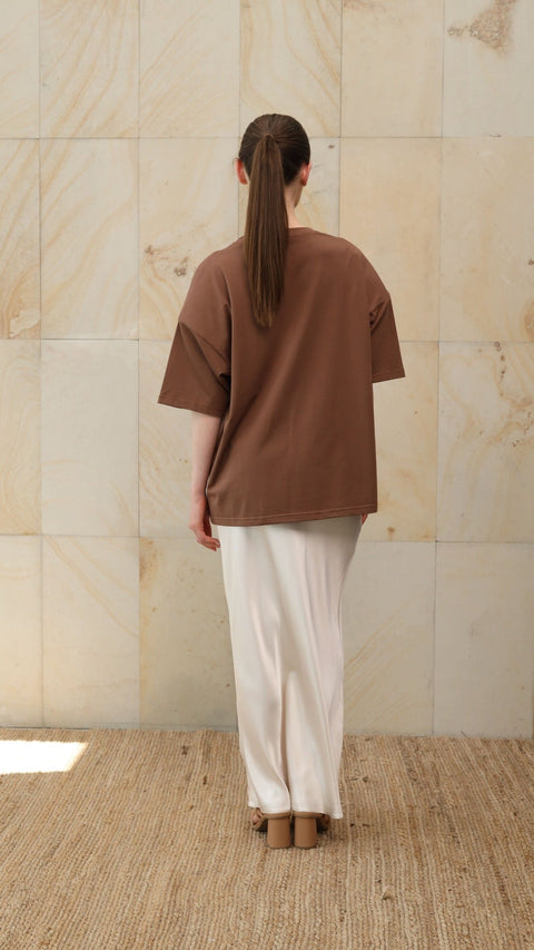 BÚDZIKO | OVERSIZED CHOCOLATE SHOULDER PAD TEE