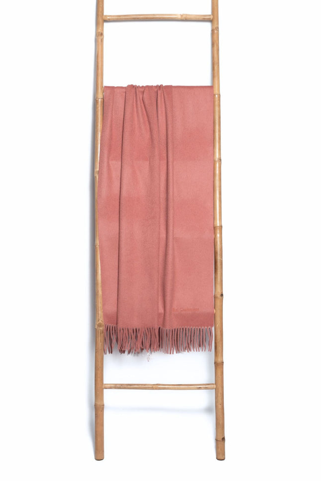 Bel Cashmere | Estola/ bufanda grande con flecos rosa oscuro