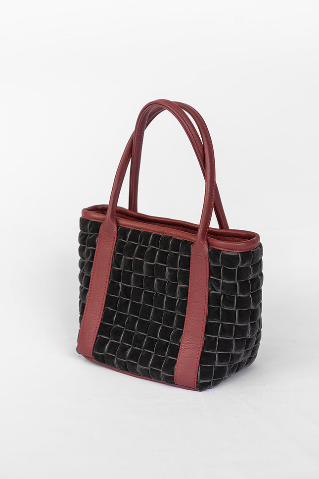 Velvet Atelier | Street - Cholito