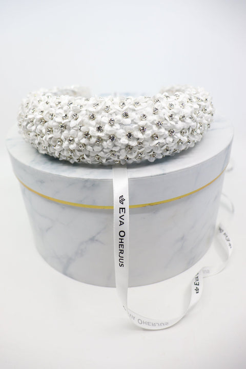 Eva Oherjus I Korona Kwiatowa