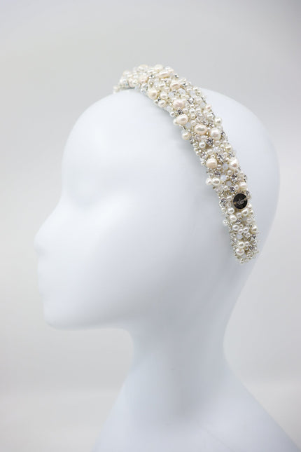 Eva Oherjus I Blanca Pearl Crown