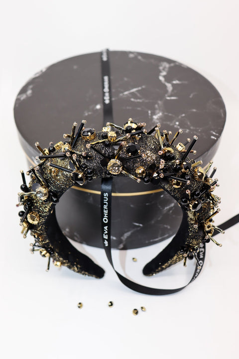 Eva Oherjus I Aurum Noir Crown