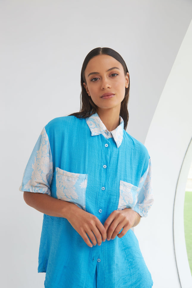State Of Georgia I THE OHANA BUTTON UP SHIRT - HIBISCUS BLUE