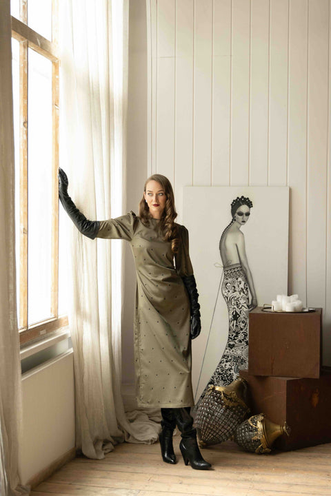 RainSisters | Long Sleeve Midi Dress in Green | Dotted Charm