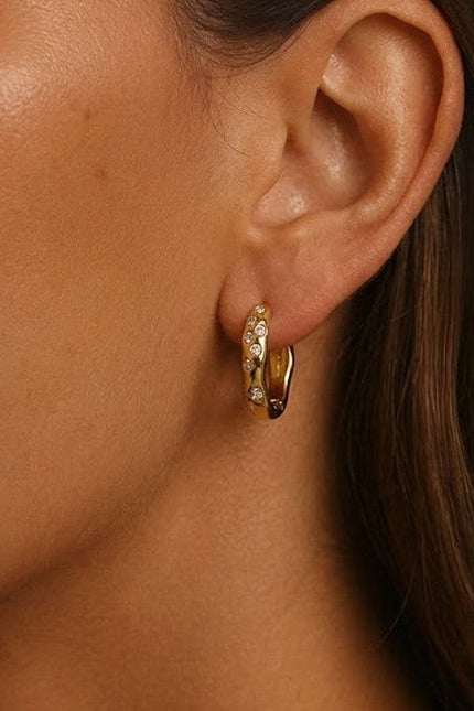 Arvino | Crystal Grave Huggies Earrings In 925 Sterling Silver