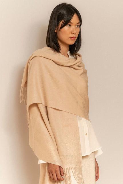 Bel Cashmere | Estola/ Bufanda grande con flecos beige