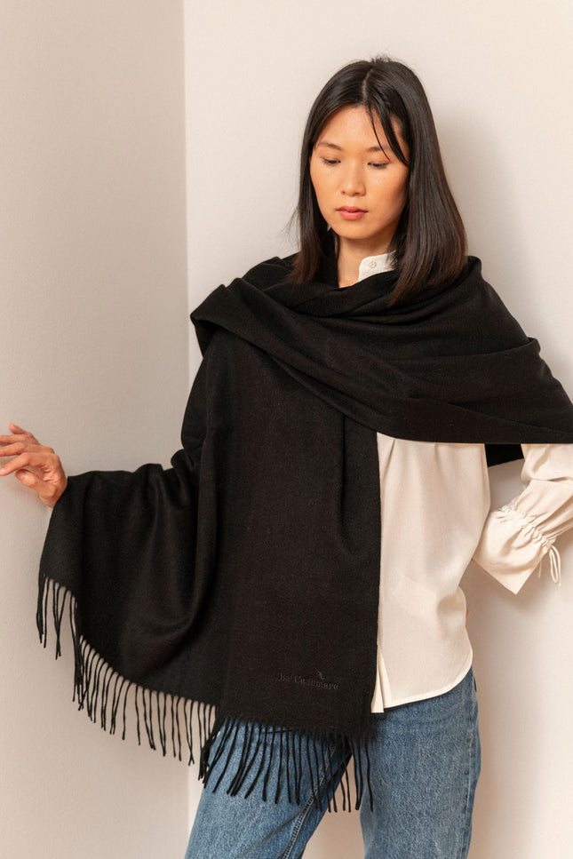 Bel Cashmere | Estola/ Bufanda grande con flecos negro