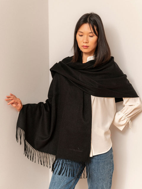 Bel Cashmere | Estola/ Bufanda grande con flecos negro