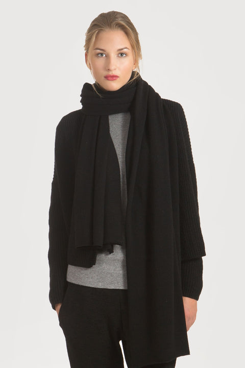 Krista Elsta I Black cashmere scarf KIM
