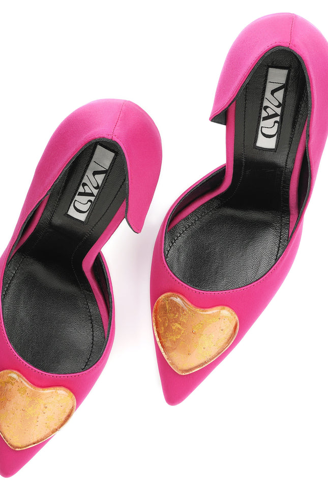 fuchsia satin stilettos 10 cm with gold glass hearts front