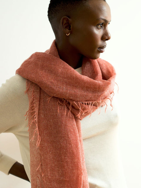 Bel Cashmere | Fular de cashmere fino con flecos rojo mineral