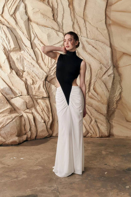 Kolosova | Black And White Maxi Dress