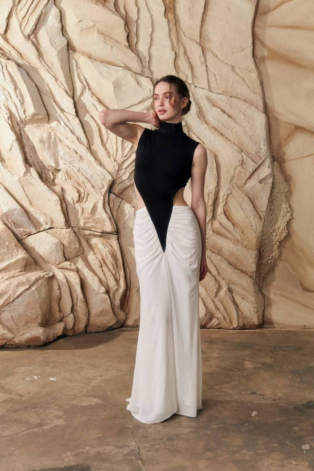Kolosova | Black And White Maxi Dress