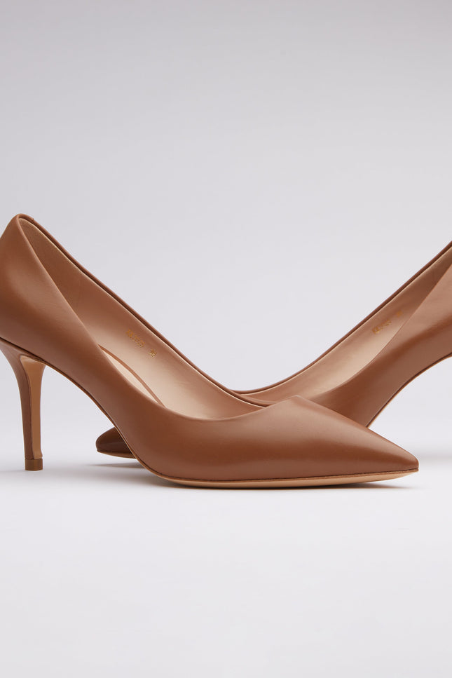 Icy Wong | Caramel Calfskin Pumps