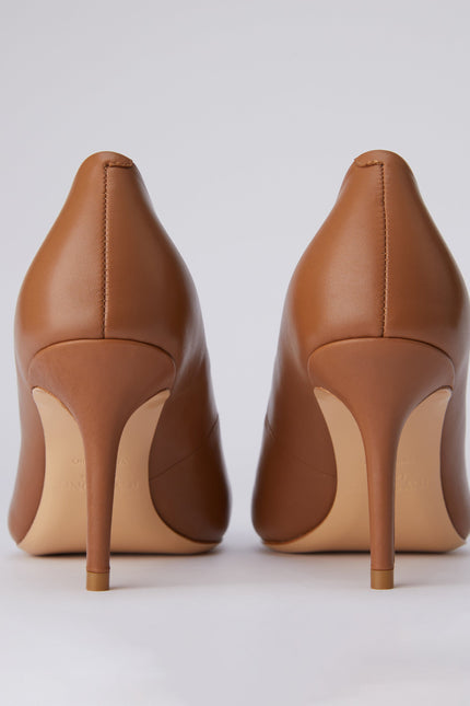 Icy Wong | Caramel Calfskin Pumps