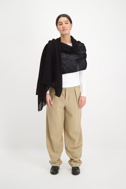 Alpaca Loca | Knitted Scarf Black