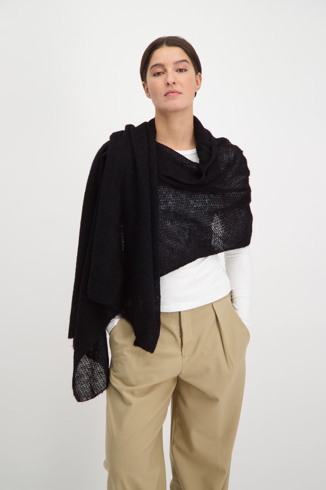 Alpaca Loca | Knitted Scarf Black