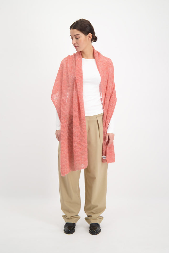 Alpaca Loca | Knitted Scarf Pink